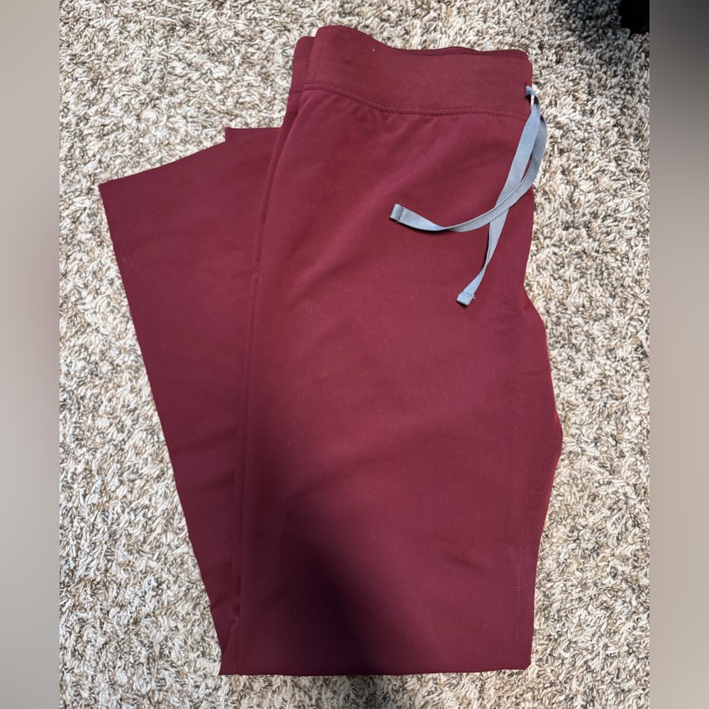 Figs burgundy Livingston pants